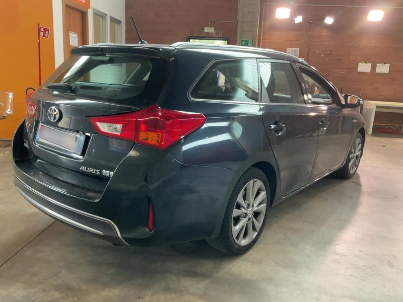 Toyota Auris Touring Sports 1.8 Hybrid Active 2014 – снимка 8