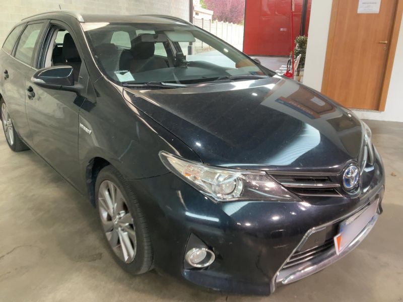 Toyota Auris Touring Sports 1.8 Hybrid Active 2014 – снимка 12