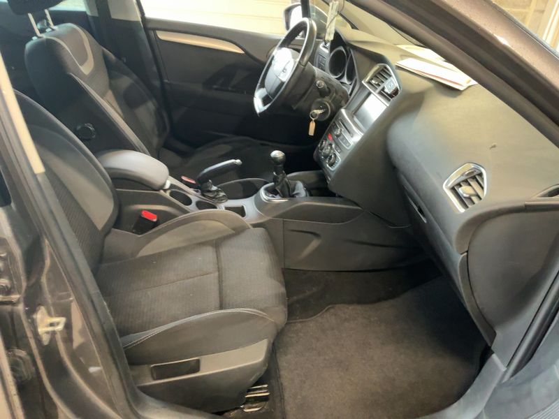 Citroen C4 1.2 e-THP Millenium Business 2017 – снимка 16