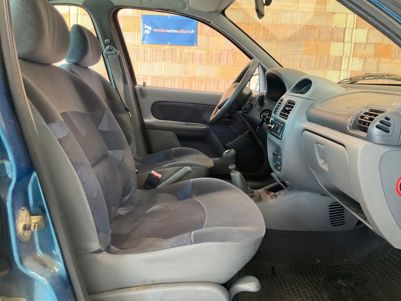 Renault Clio 1.4 RXE 2000 – снимка 3