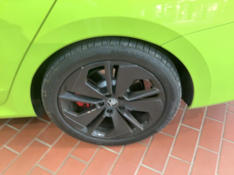 Skoda Octavia 2.0 TSI RS 2025 – снимка 5