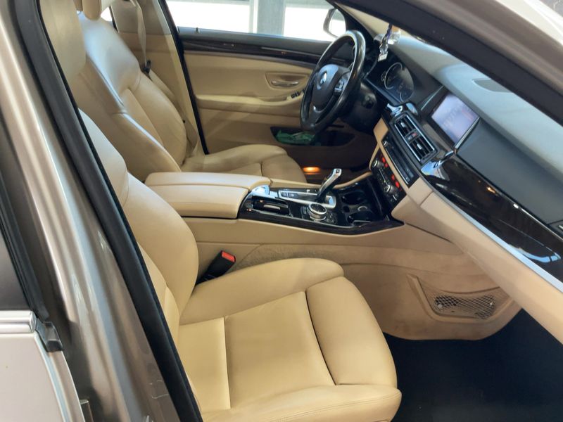 BMW 5er 528i 2014 – снимка 16