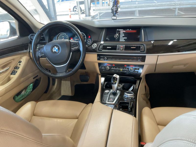 BMW 5er 528i 2014 – снимка 17