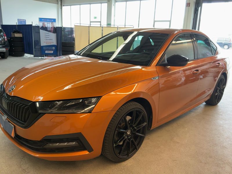 Skoda Octavia 1.5 TSI ACT e-TEC Sportline 2022 – снимка 2