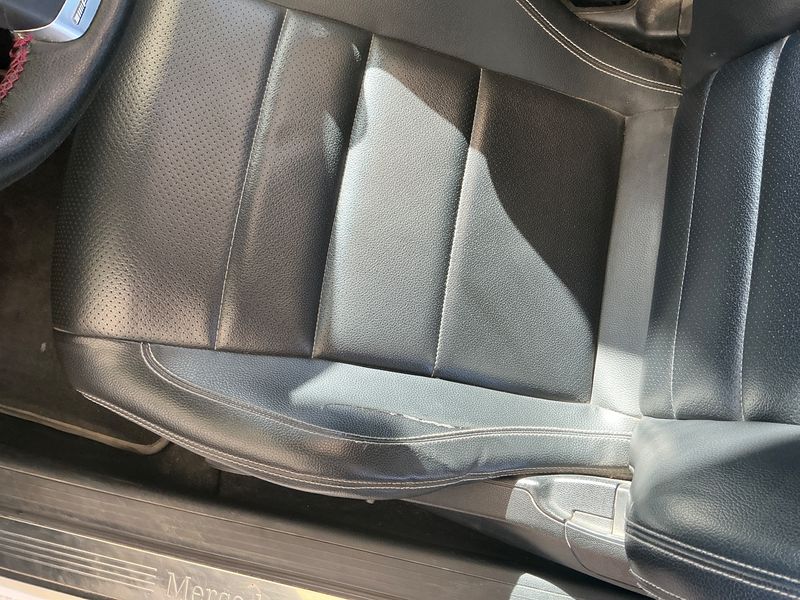 Mercedes-Benz E-Klasse E 250 CGI BlueEfficiency Avantgarde 2010 – снимка 23