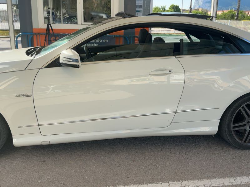 Mercedes-Benz E-Klasse E 250 CGI BlueEfficiency Avantgarde 2010 – снимка 4