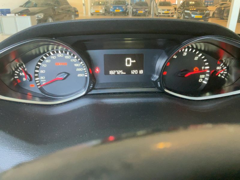 Peugeot 308 1.6 Blue-HDi Access Business 2016 – снимка 18
