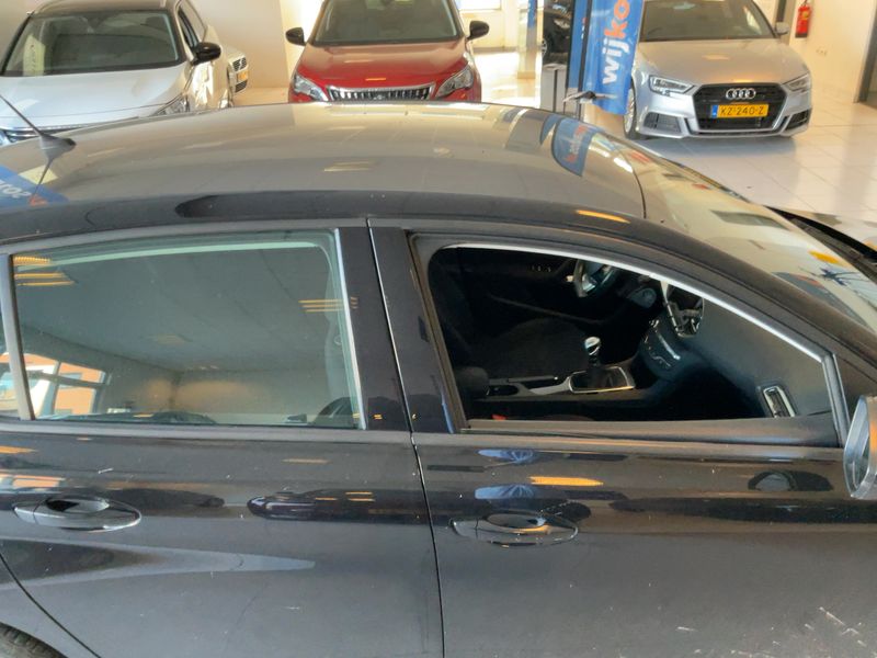 Peugeot 308 1.6 Blue-HDi Access Business 2016 – снимка 13
