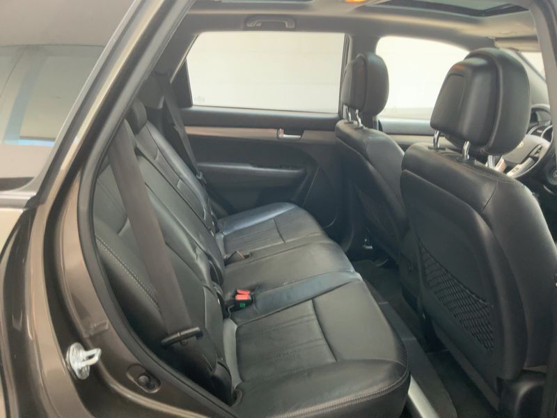 Kia Sorento 2.0 CRDi Concept 2WD 2011 – снимка 19