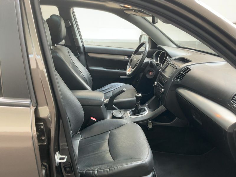 Kia Sorento 2.0 CRDi Concept 2WD 2011 – снимка 16