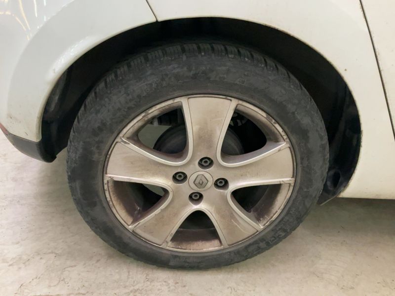 Renault Clio 0.9 Energy Dynamique 2012 – снимка 9