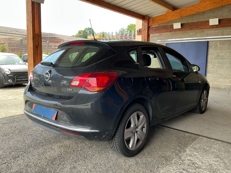 Opel Astra 1.7 CDTI Edition 2013 – снимка 2