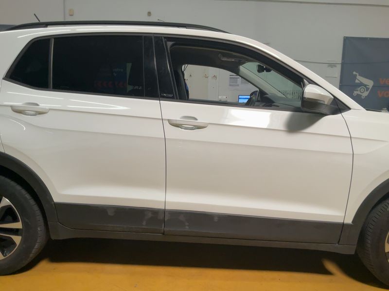 Volkswagen T-Cross 1.0 TSI United 2021 – снимка 10