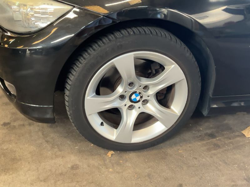 BMW 3er 320d xDrive Edition Luxe 2011 – снимка 17