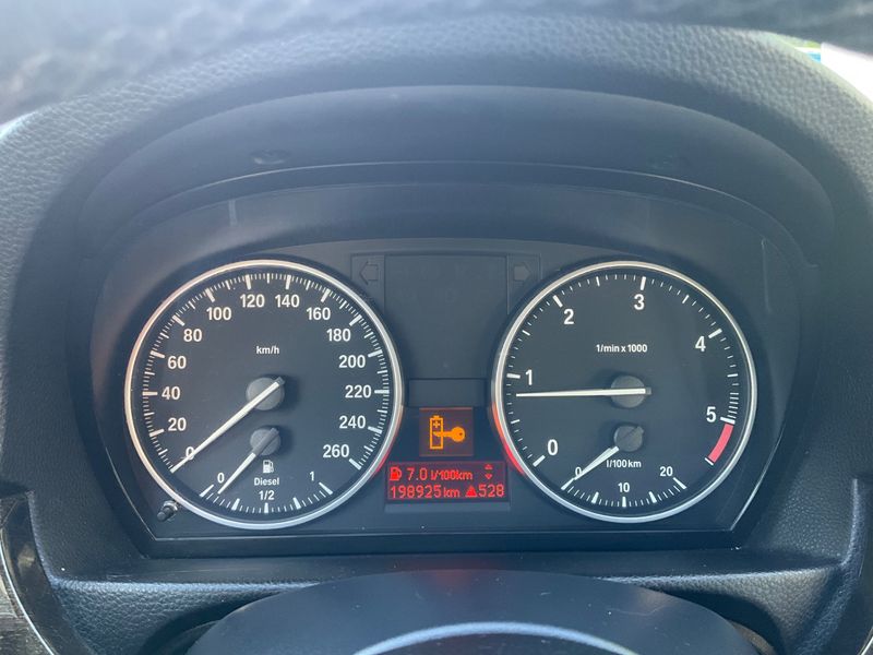 BMW 3er 320d xDrive Edition Luxe 2011 – снимка 13