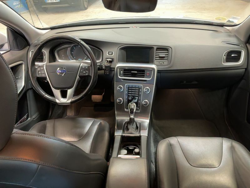 Volvo V60 2.0 D3 Summum 2016 – снимка 17