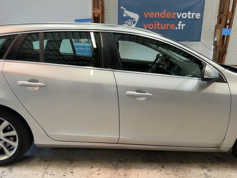 Volvo V60 2.0 D3 Summum 2016 – снимка 10