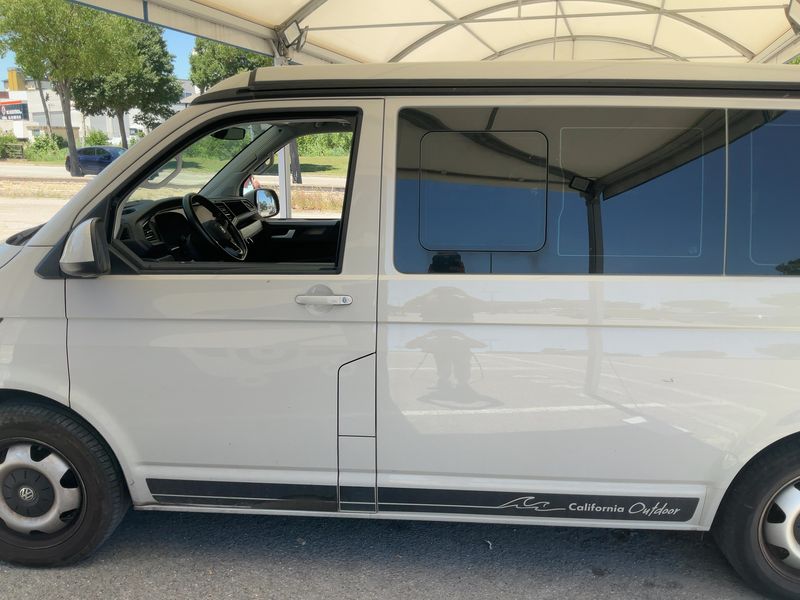 Volkswagen T6 California 2.0 TDI Beach Camper FWD 2023 – снимка 4