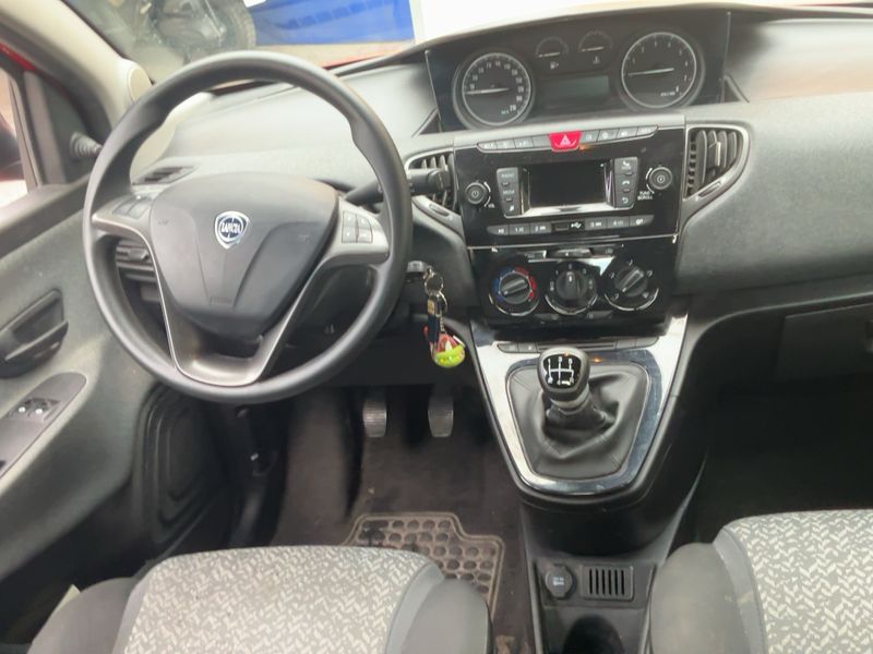 Lancia Ypsilon 1.2 LPG Silver 2022 – снимка 17