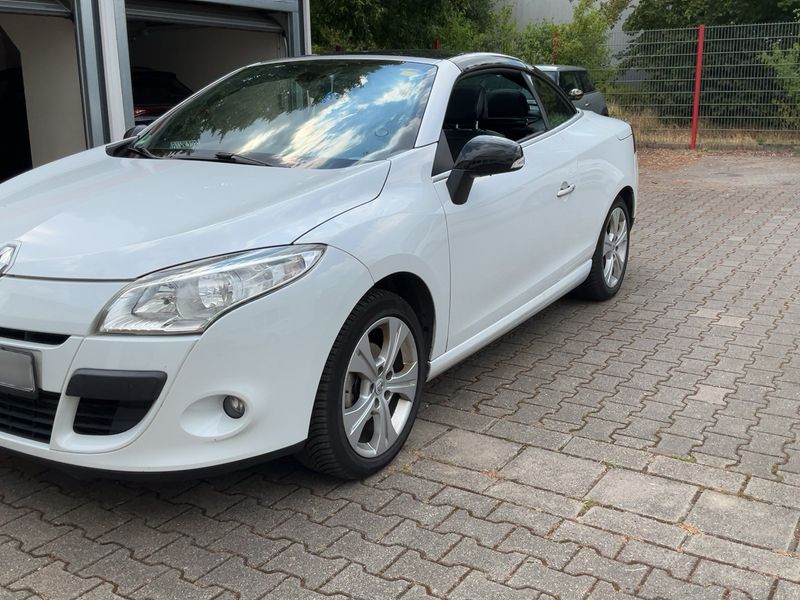 Renault Megane 1.5 dCi Dynamique 2012 – снимка 2