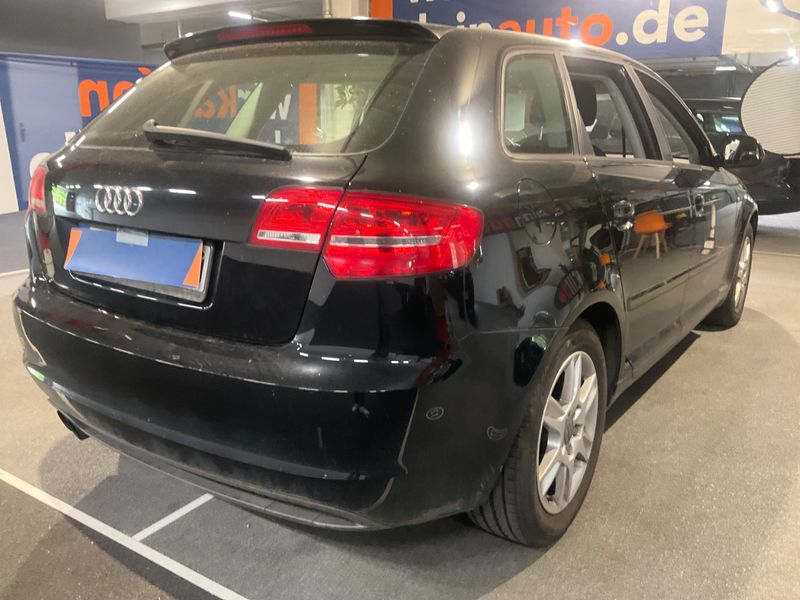Audi A3 Sportback 2.0 TDI Attraction 2009 – снимка 2