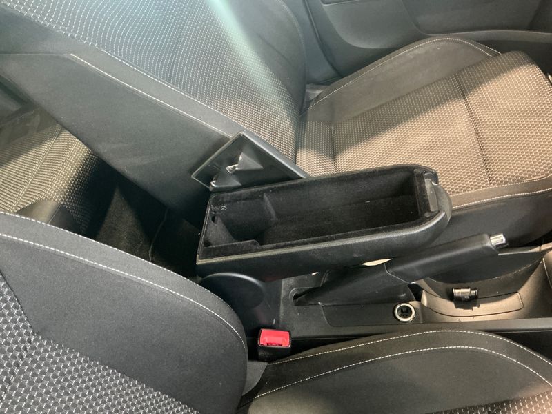 Skoda Rapid Spaceback 1.2 TSI StylePlus 2014 – снимка 30
