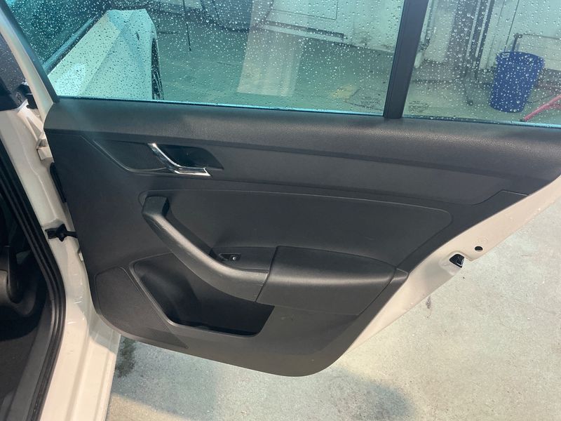 Skoda Rapid Spaceback 1.2 TSI StylePlus 2014 – снимка 27