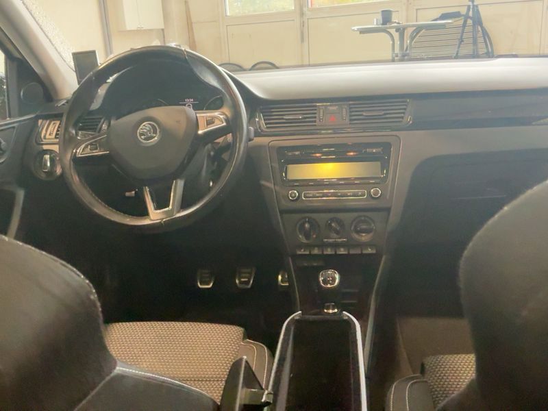 Skoda Rapid Spaceback 1.2 TSI StylePlus 2014 – снимка 17