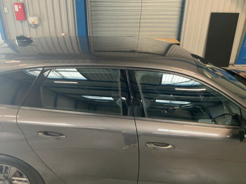 Peugeot 308 1.5 Blue-HDi Active Pack 2022 – снимка 13