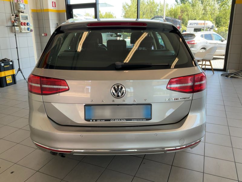 Volkswagen Passat 2.0 TDI Executive BluMotionTech 2015 – снимка 7