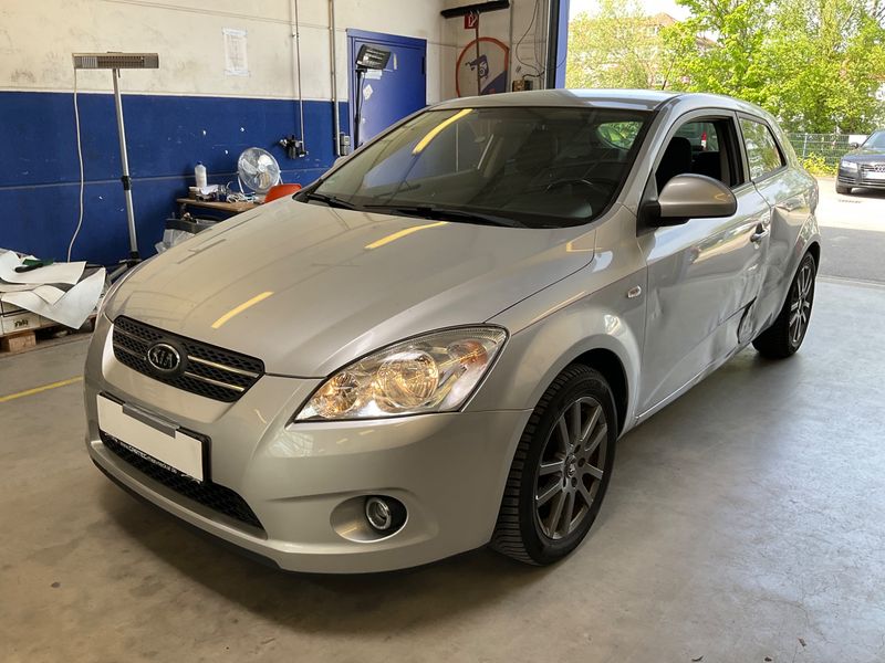 Kia pro_cee'd 1.6 Spirit 2009 – снимка 1