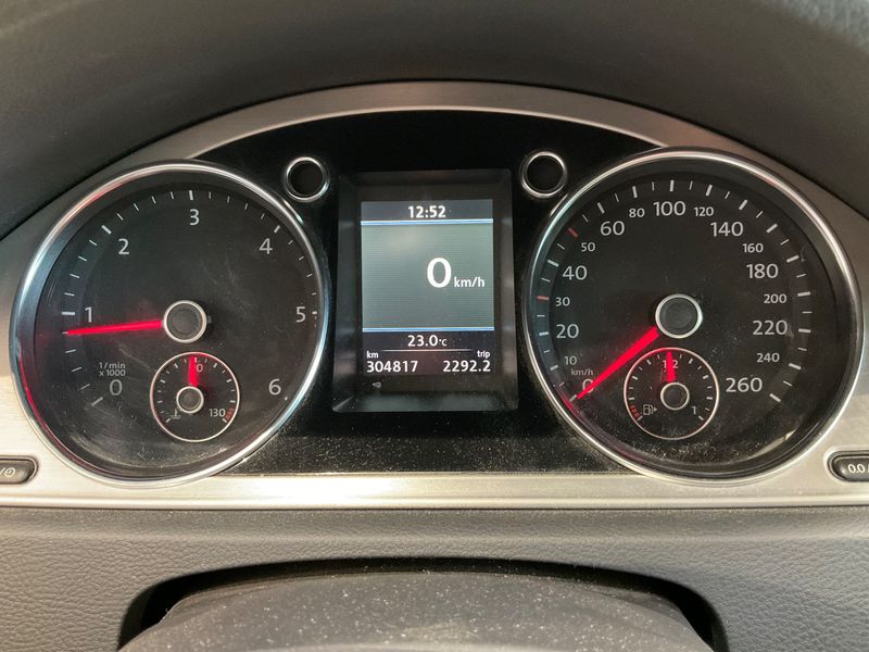 Volkswagen Passat 2.0 TDI Highline BlueMotion Tech 2012 – снимка 4
