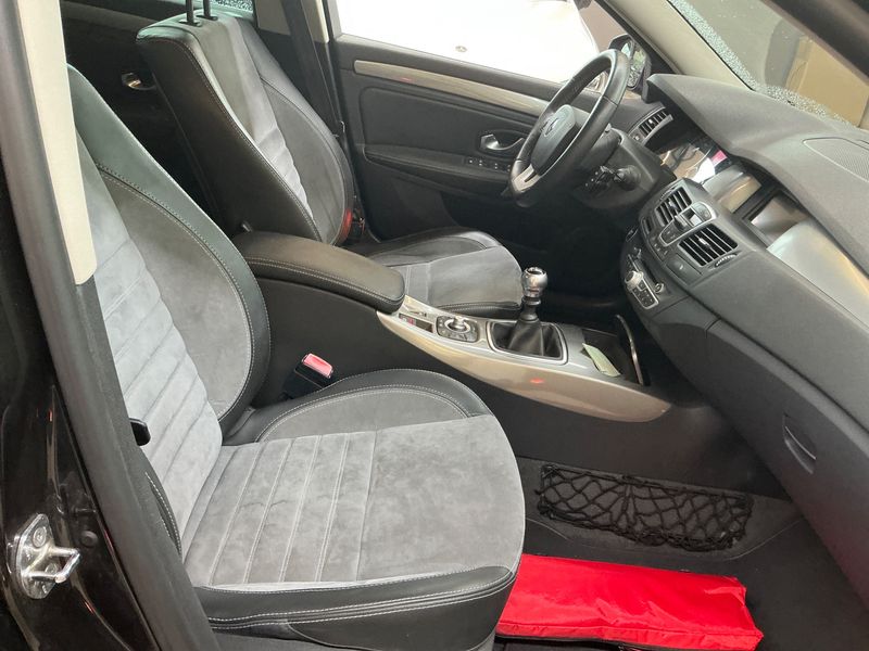 Renault Laguna 2.0 dCi GT 2011 – снимка 3