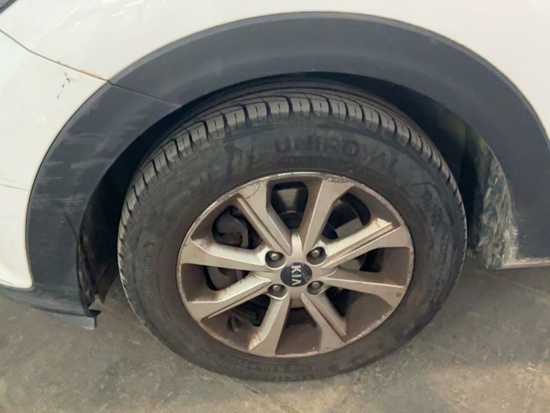 Kia Stonic 1.6 CRDi Style 2018 – снимка 3