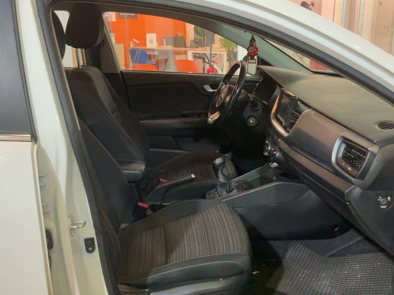Kia Stonic 1.6 CRDi Style 2018 – снимка 16