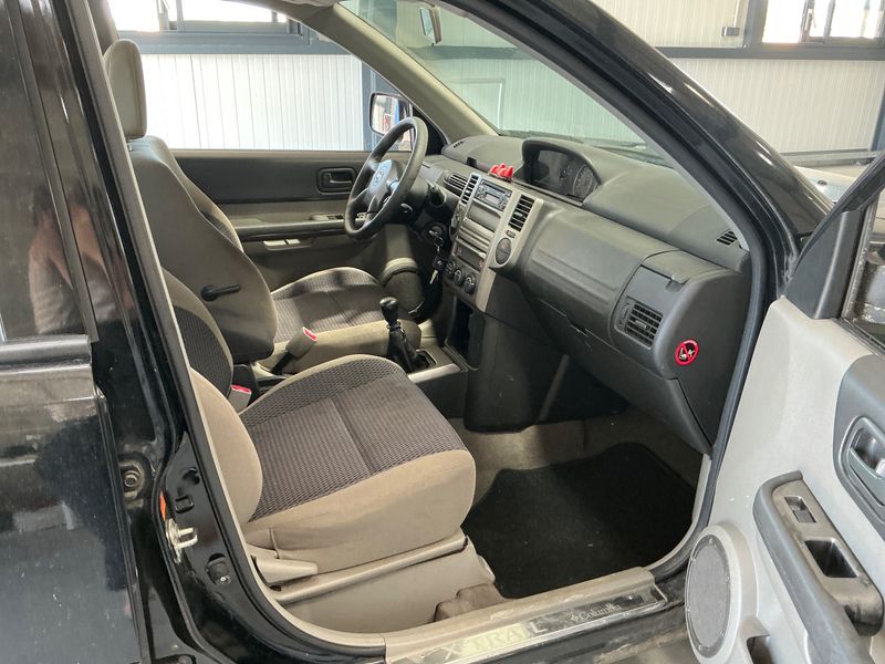 Nissan X-Trail 2.2 dCi Comfort 2006 – снимка 3