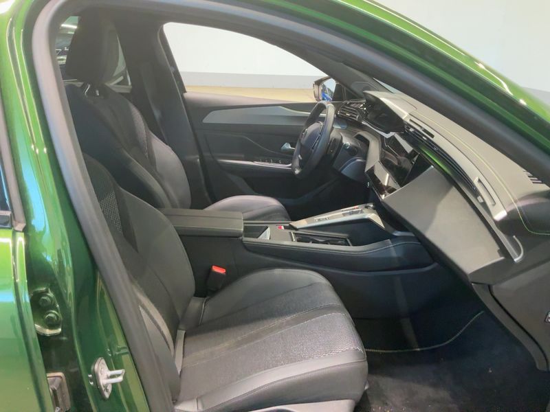 Peugeot 308 1.5 Blue-HDi GT 2024 – снимка 16