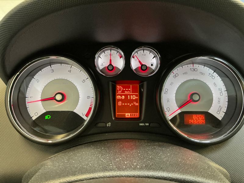 Peugeot 308 1.6 Active 2013 – снимка 4
