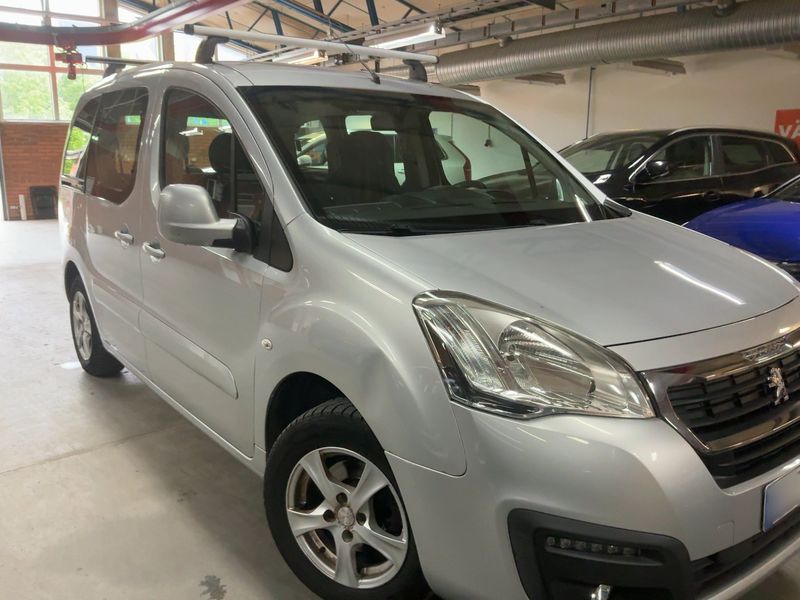 Peugeot Partner 1.6 Blue-HDi Active 2015 – снимка 12
