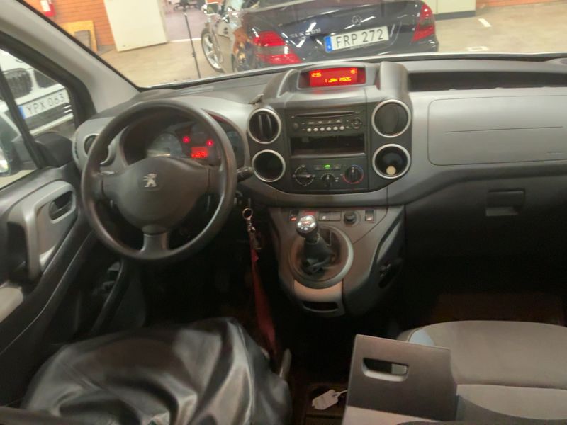 Peugeot Partner 1.6 Blue-HDi Active 2015 – снимка 18