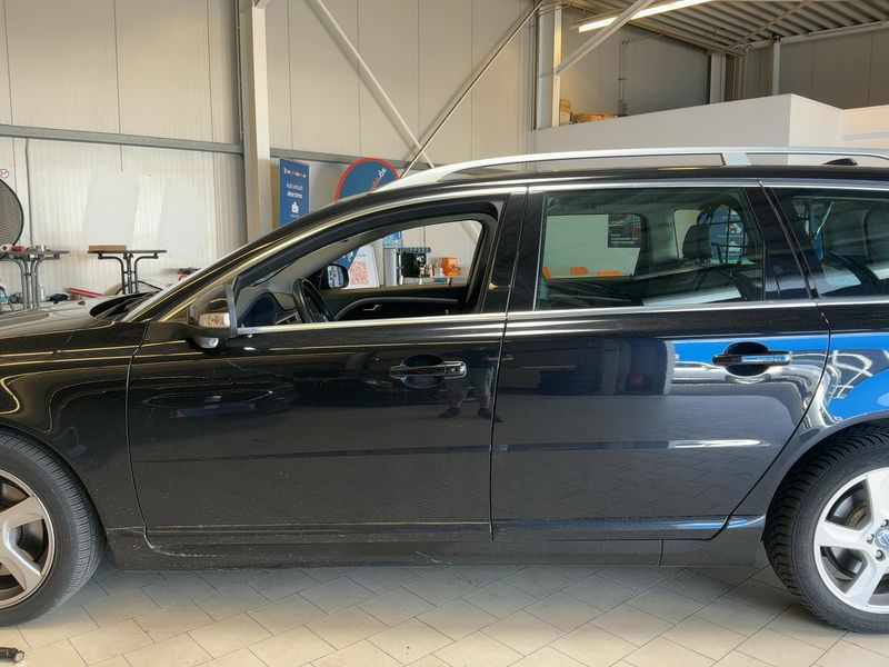Volvo V70 2.4 D5 Summum 2010 – снимка 4