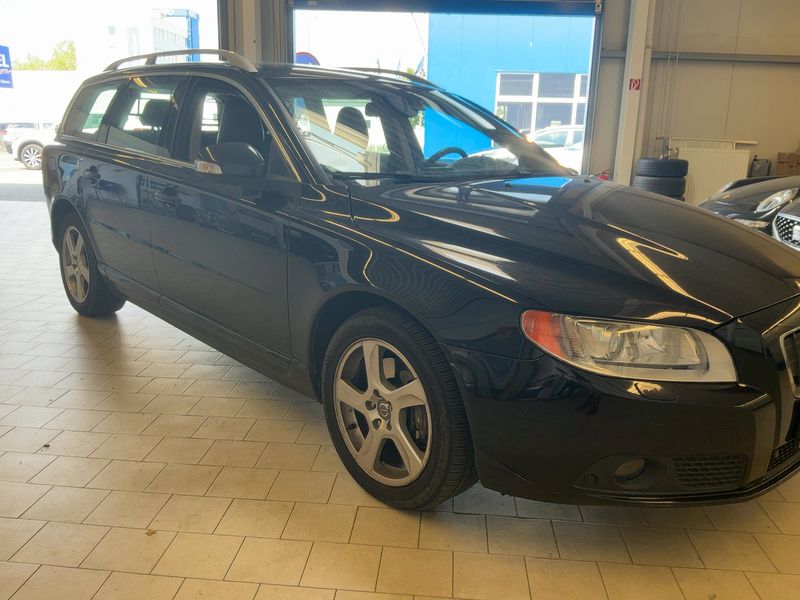 Volvo V70 2.4 D5 Summum 2010 – снимка 12