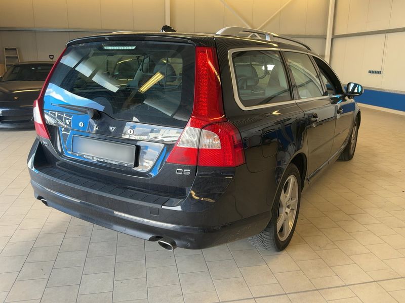 Volvo V70 2.4 D5 Summum 2010 – снимка 8