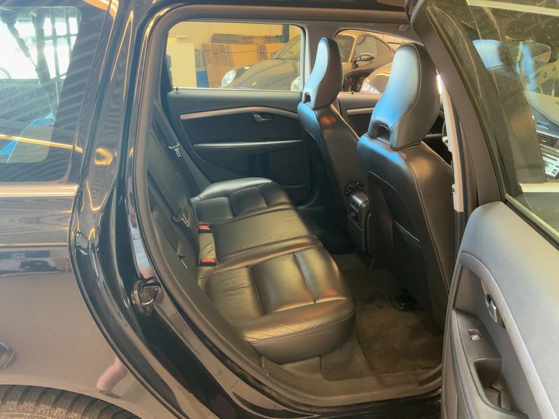 Volvo V70 2.4 D5 Summum 2010 – снимка 19