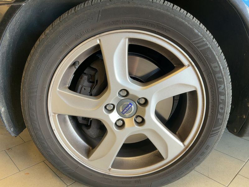 Volvo V70 2.4 D5 Summum 2010 – снимка 3