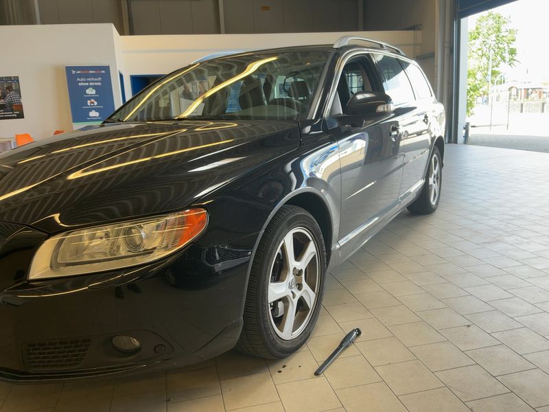 Volvo V70 2.4 D5 Summum 2010 – снимка 2