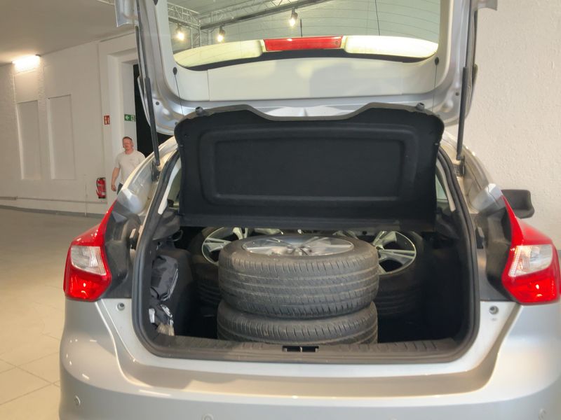 Ford Focus 1.6 TDCi Champions Edition 2013 – снимка 16