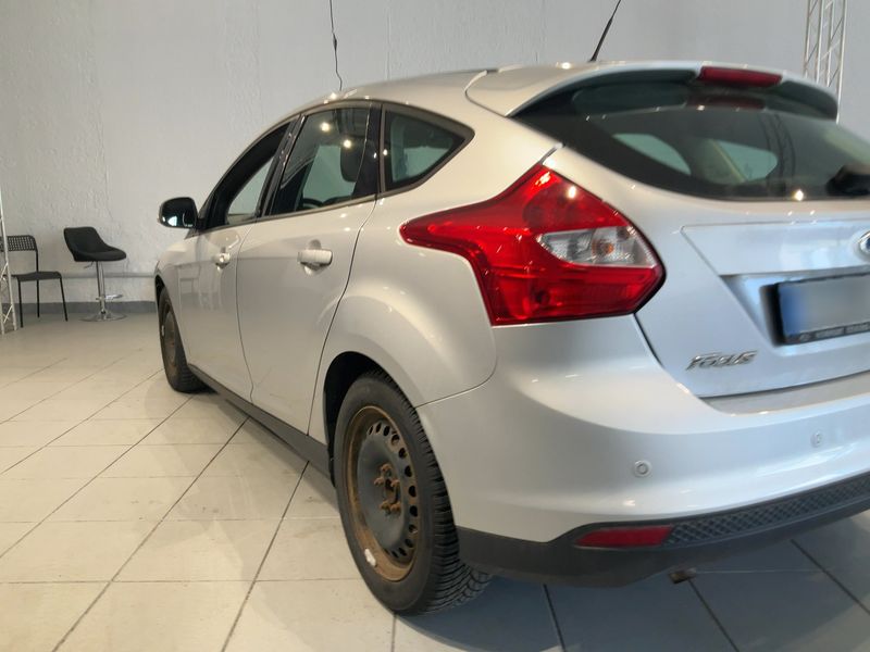 Ford Focus 1.6 TDCi Champions Edition 2013 – снимка 6