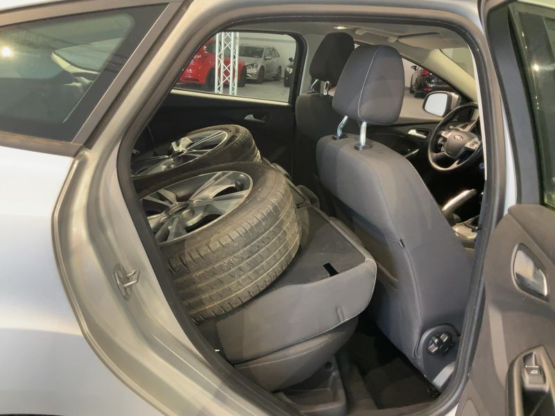 Ford Focus 1.6 TDCi Champions Edition 2013 – снимка 20