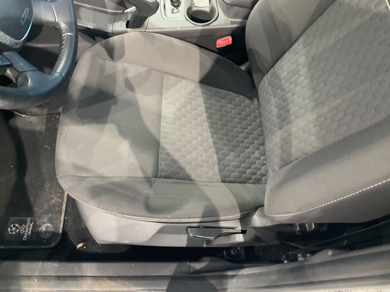Ford Focus 1.6 TDCi Champions Edition 2013 – снимка 23